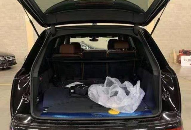 奥迪Q7加版20款 3.0T