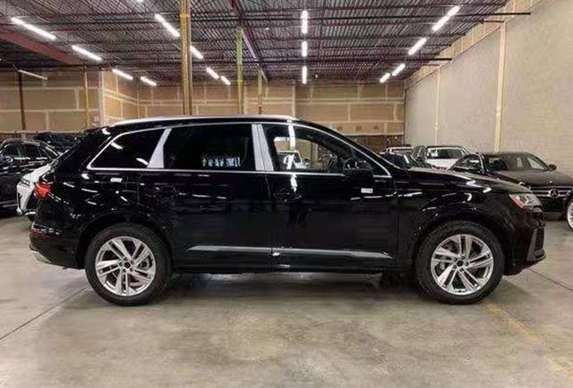 奥迪Q7加版20款 3.0T
