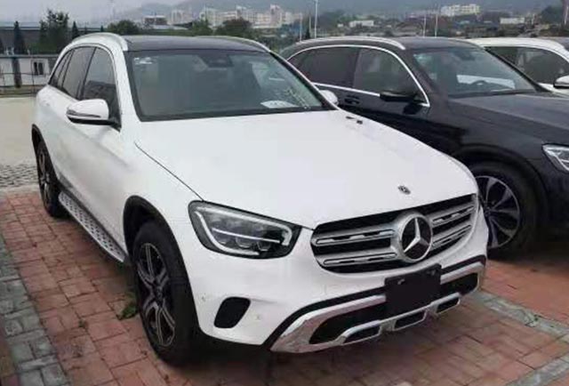 奔驰GLC300墨版20款 GLC300 舒适型 18轮