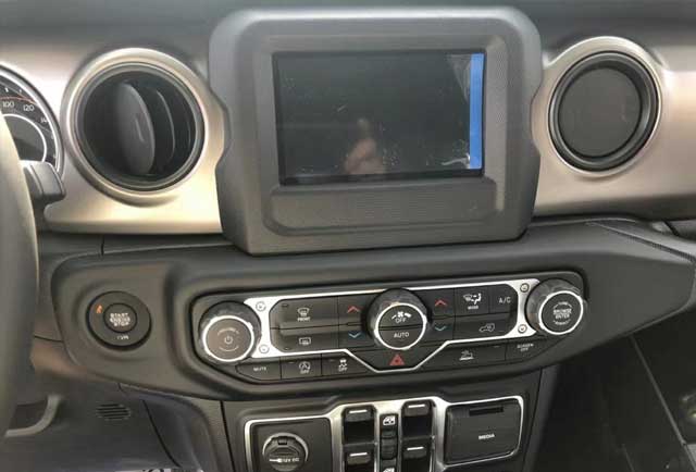  21款牧马人2.0T自动 四门 硬顶 Sport S