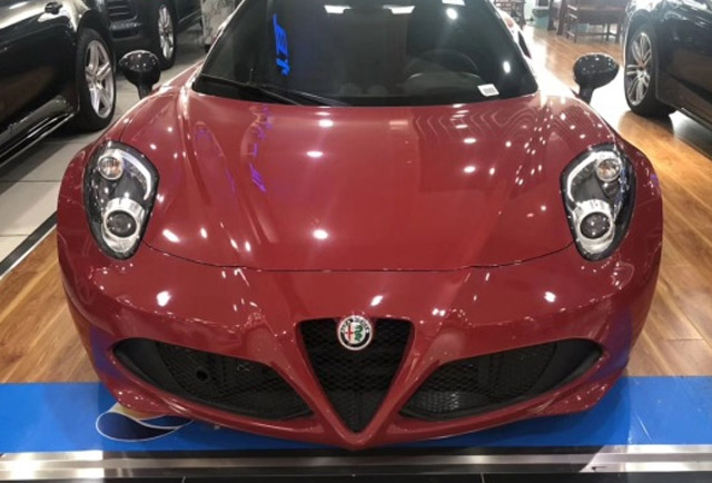 18款阿尔法4C  1.7T 软顶敞篷 Spider