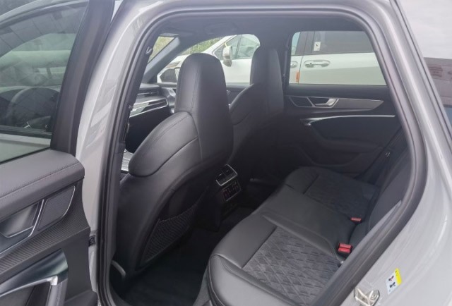 22款 奥迪RS6 欧版 4.0T