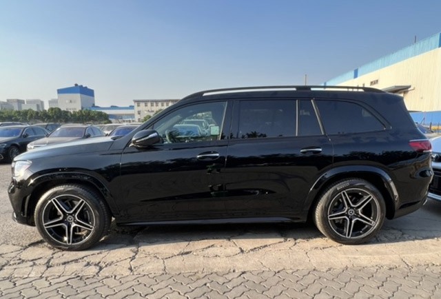 22款  奔驰GLS450 7座 AMG包 雷测包